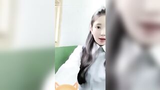 大二校花教室露出上课脱掉内裤玩穴爆乳G奶高潮