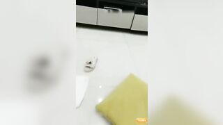 1万包养的尤物新人试镜几把硬不起来也往逼里捅_