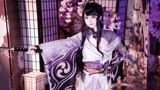 超色情CosPlay雷电将军露出粉乳嫩穴尽情展示