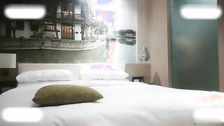 高颜值细长腿美女身材真的高