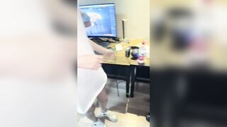 JK黑丝网袜超正闺蜜网吧包厢激战老汉推车_