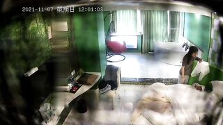 2021-11-7新解密酒店安防摄像头偷拍_